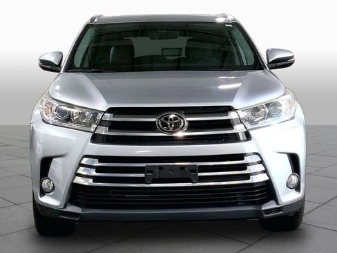Used 2018 Toyota Highlander Limited AWD/4WD image 4