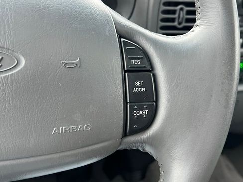 Used 2002 Ford F150 XLT image 34