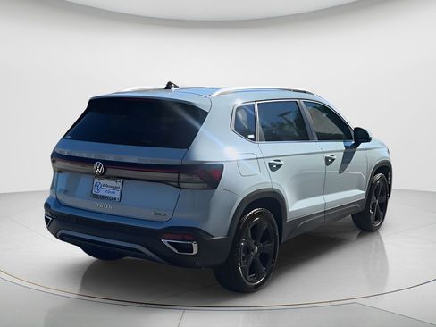 New 2026 Volkswagen Taos SEL image 8