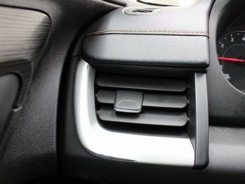 Used 2019 GMC Terrain SLT w/ Preferred Package image 10