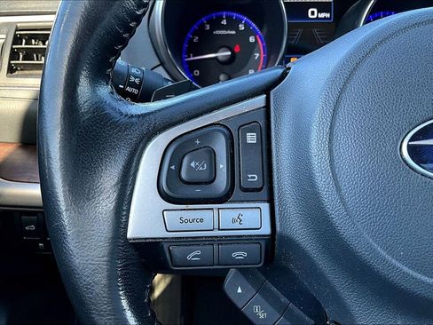 Used 2016 Subaru Outback 2.5i Limited AWD/4WD image 11