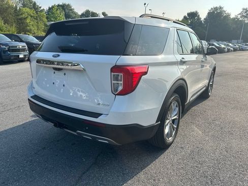 Used 2023 Ford Explorer XLT w/ Equipment Group 202A AWD/4WD image 5