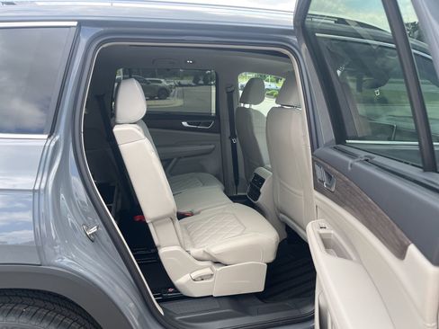 New 2026 Volkswagen Atlas SEL Premium R-Line AWD/4WD image 32