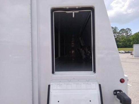 New 2026 Ford E-350 and Econoline 350 Super Duty w/ Power Equipment Group RWD image 33
