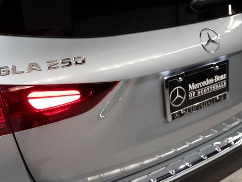 New 2026 Mercedes-Benz GLA 250 image 9