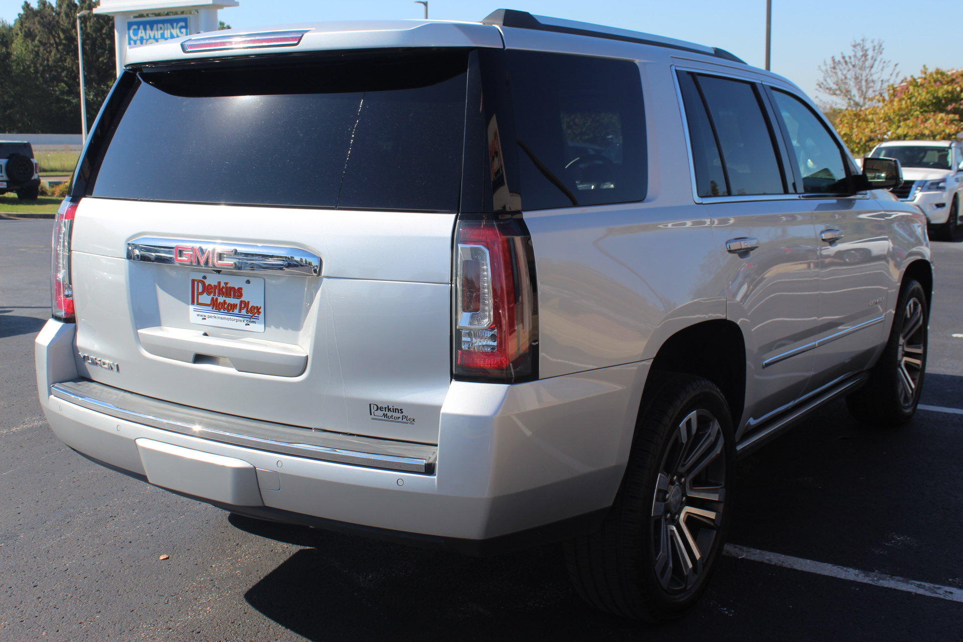 Used 2018 GMC Yukon Denali w/ Denali Ultimate Package RWD image 6
