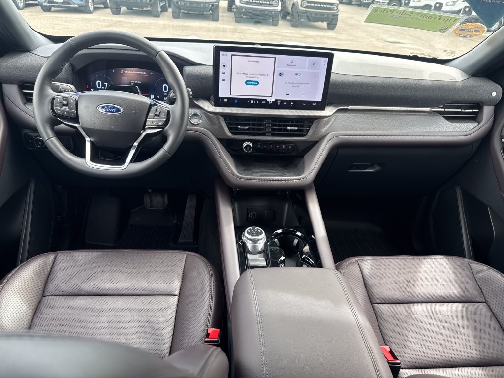 Used 2026 Ford Explorer Platinum RWD image 6