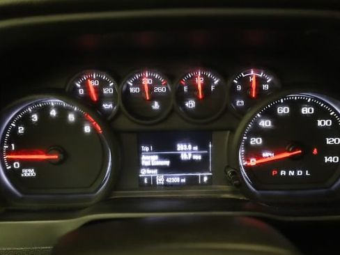 Used 2024 Chevrolet Silverado 2500 W/T w/ WT Convenience Package AWD/4WD image 19