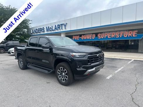 Used 2023 Chevrolet Colorado Z71 w/ Z71 Convenience Package 2 AWD/4WD image 1