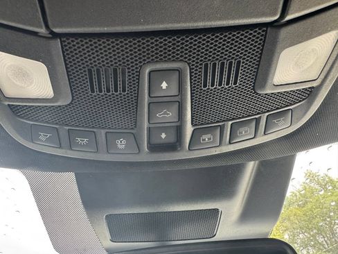 Used 2020 Ford Expedition XLT w/ Equipment Group 201A AWD/4WD image 34