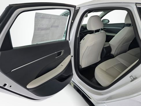 New 2026 Hyundai Sonata SEL AWD/4WD image 32