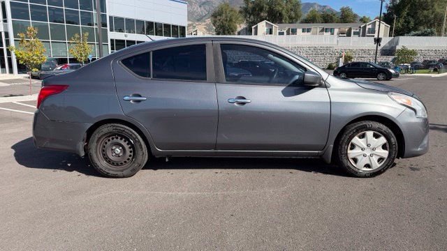 Used 2017 Nissan Versa SV FWD image 2