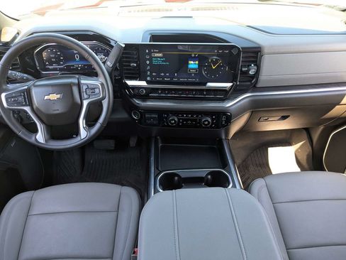 Used 2025 Chevrolet Silverado 2500 LTZ w/ LTZ Premium Package AWD/4WD image 15