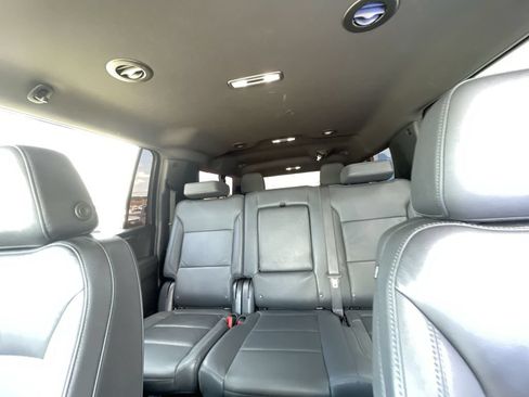 Certified 2025 Chevrolet Suburban LT RWD image 20