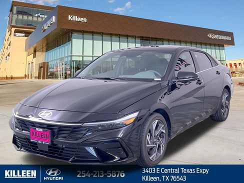 Used 2025 Hyundai Elantra SEL image 4