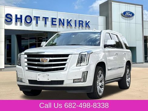 Used 2020 Cadillac Escalade Premium Luxury AWD/4WD image 3