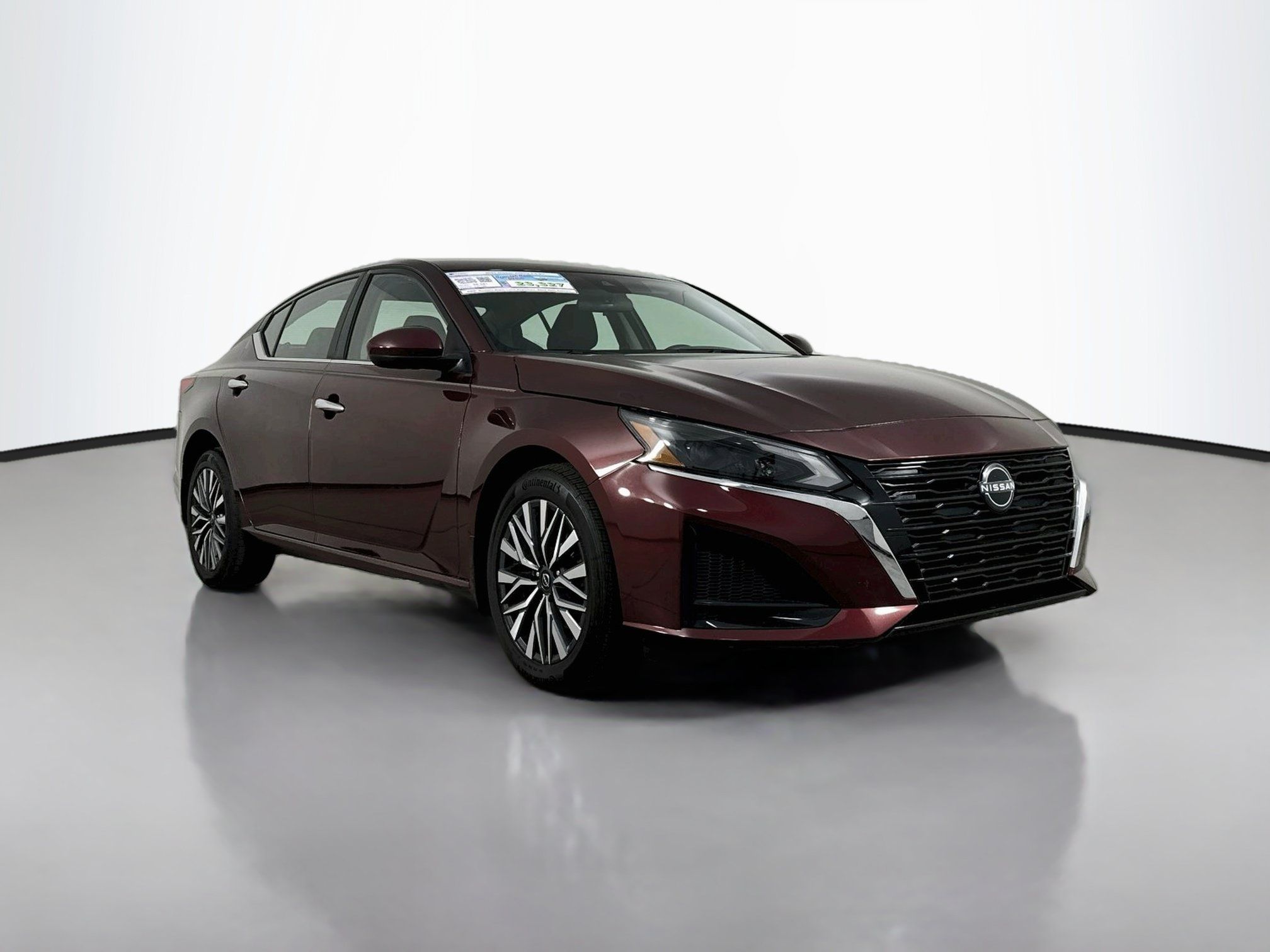 Used 2023 Nissan Altima 2.5 SV AWD/4WD image 1