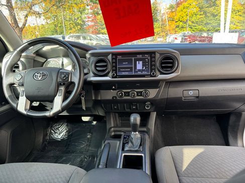 Used 2022 Toyota Tacoma SR5 RWD image 15