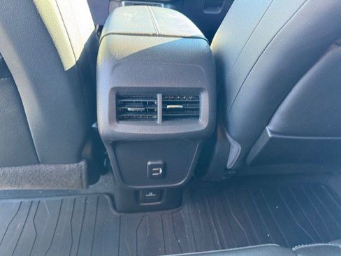 Used 2022 GMC Terrain SLT w/ Infotainment Package II image 24