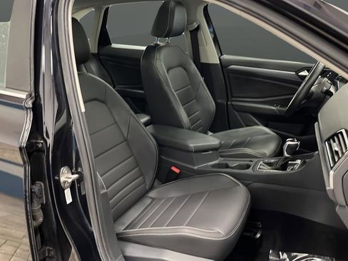 Used 2024 Volkswagen Jetta SE w/ Panoramic Sunroof Package image 25