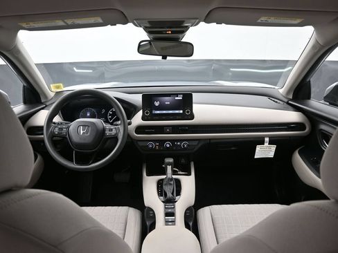Certified 2024 Honda HR-V LX image 25