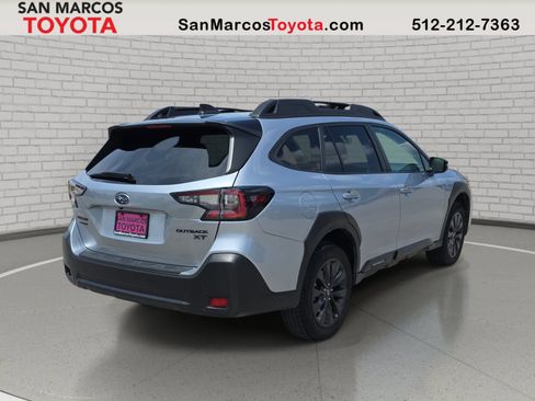 Used 2025 Subaru Outback Onyx Edition XT AWD/4WD image 6