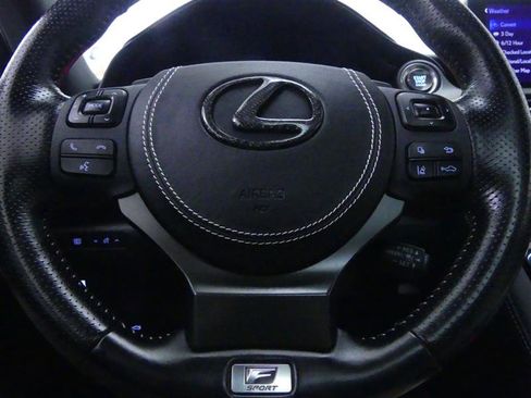 Used 2022 Lexus IS 500 image 22