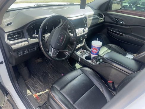 Used 2022 GMC Acadia AT4 w/ Technology Package image 5