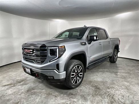 Used 2025 GMC Sierra 1500 AT4 w/ AT4 Premium Package image 4