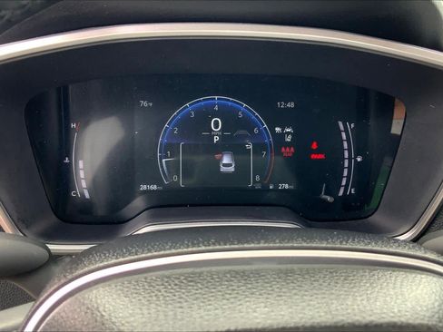 Used 2025 Toyota Corolla Cross XLE FWD image 25