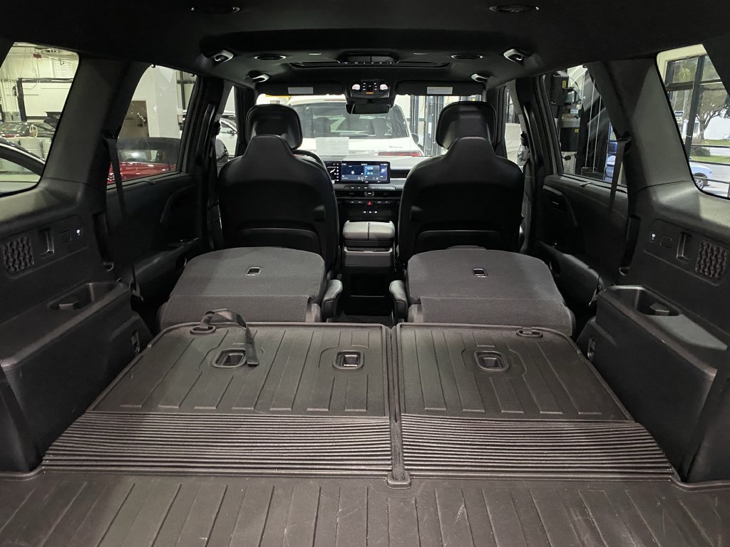 Used 2027 Kia Telluride EX X-Line w/ Towing Package AWD/4WD image 18