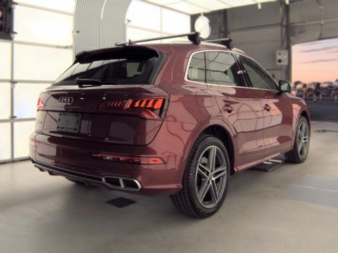 Used 2018 Audi SQ5 Prestige w/ Prestige Package AWD/4WD image 4
