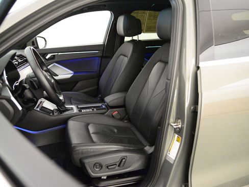 Used 2023 Audi Q3 2.0T Premium Plus w/ Premium Plus Package image 4