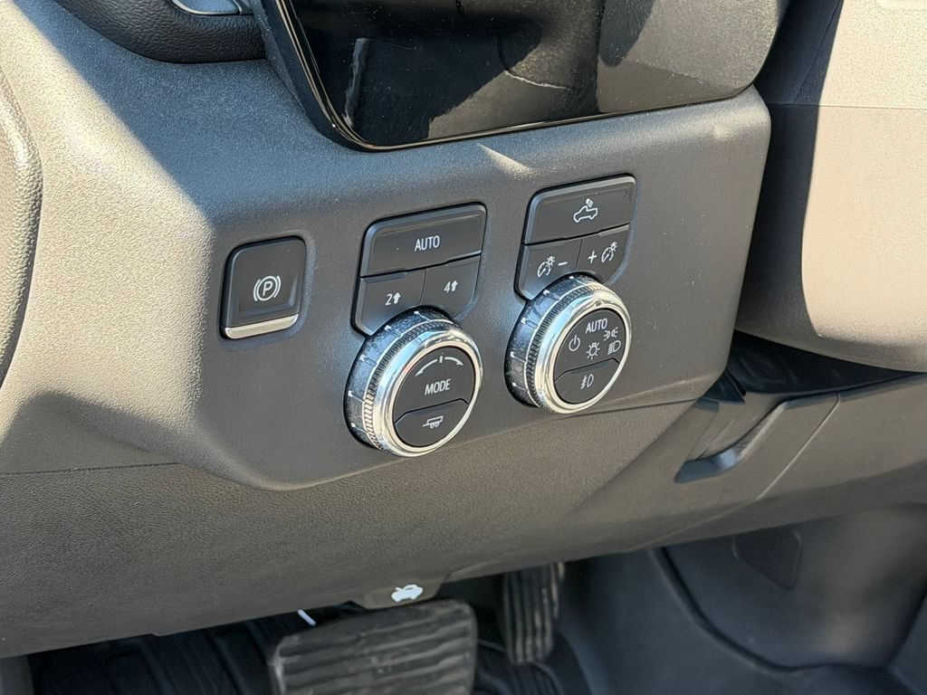 Used 2024 GMC Sierra 1500 Elevation w/ LPO, Elevation Black Package AWD/4WD image 31