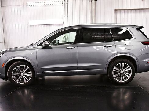 Used 2021 Cadillac XT6 Premium Luxury image 4