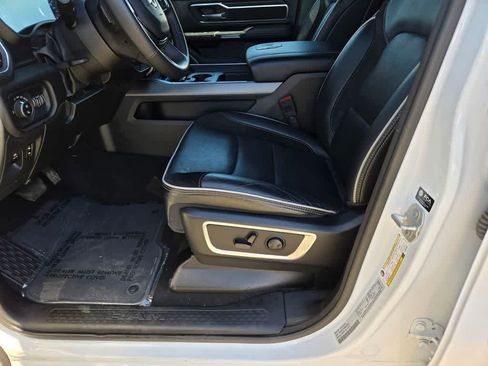 Used 2025 RAM 1500 Laramie AWD/4WD image 18