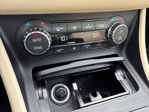 Used 2015 Mercedes-Benz CLA 250 4MATIC image 25