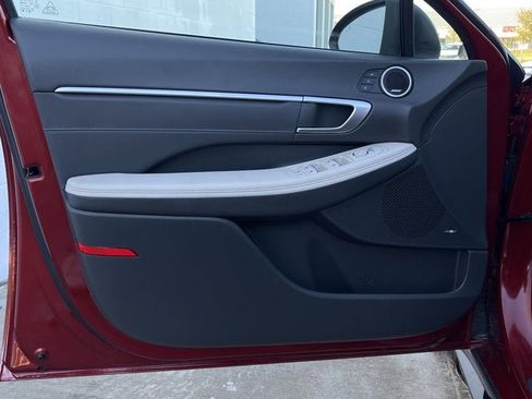 Used 2023 Hyundai Sonata Limited image 9