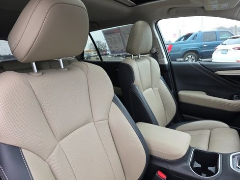 Used 2023 Subaru Outback Limited image 10