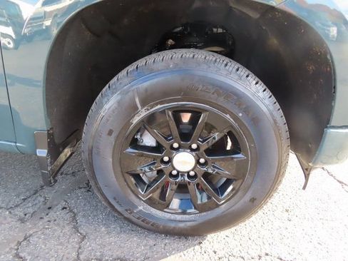 Used 2025 Chevrolet Silverado 1500 LT AWD/4WD image 11