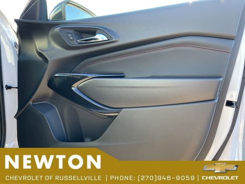 New 2026 Chevrolet Trax RS w/ Sunroof Package FWD image 30