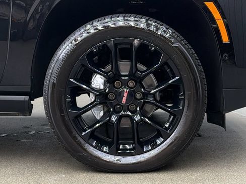 Used 2026 GMC Yukon XL Denali w/ Sun & Power Step Package AWD/4WD image 9