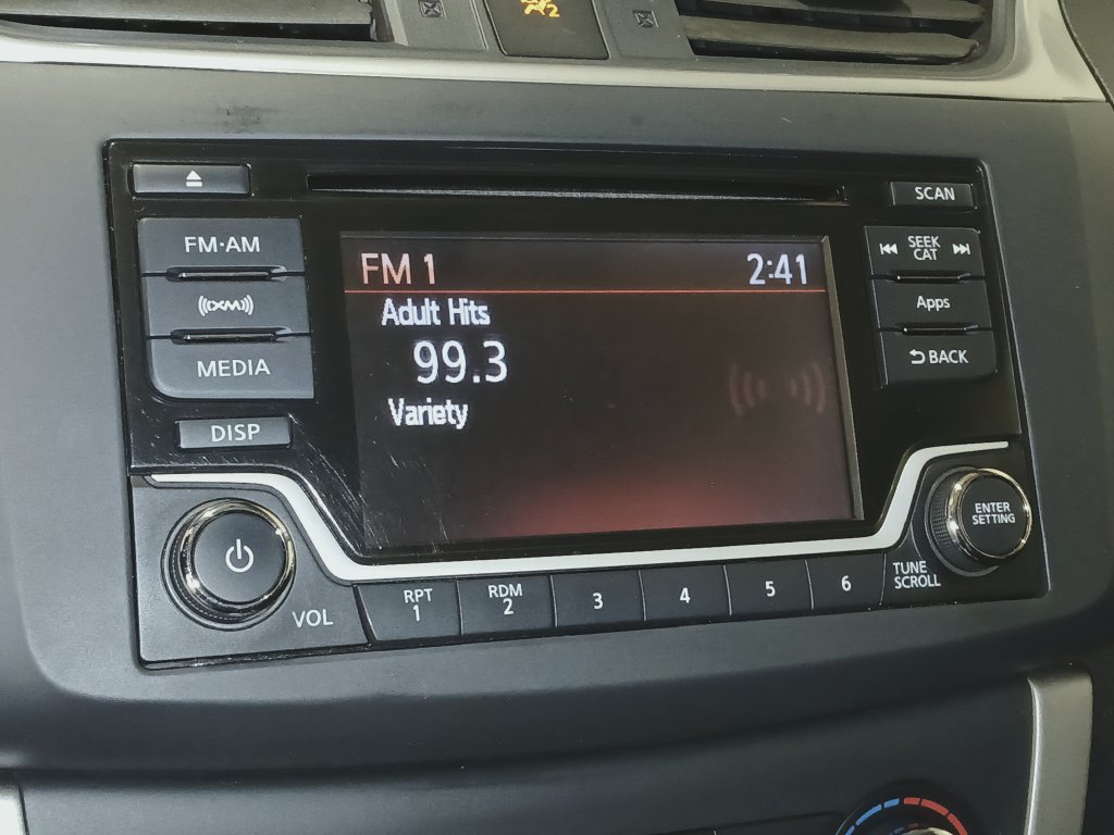 Used 2015 Nissan Sentra SV FWD image 19