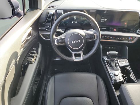 Certified 2025 Kia Sportage EX image 13