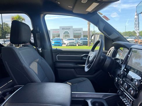 Used 2022 RAM 1500 Big Horn w/ Night Edition RWD image 11