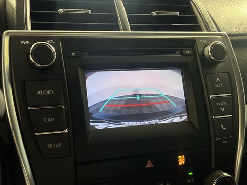 Used 2016 Toyota Camry SE FWD image 16
