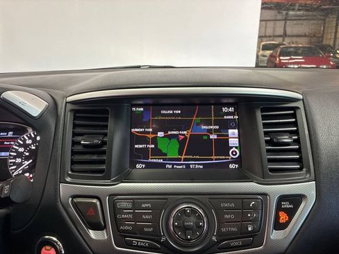 Used 2020 Nissan Pathfinder SL AWD/4WD image 15