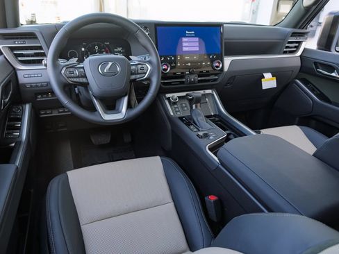 New 2026 Lexus GX 550 AWD/4WD image 14