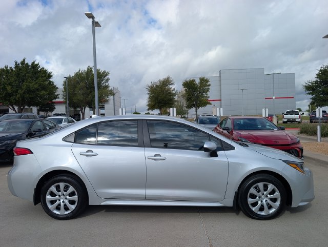 New 2027 Toyota Corolla LE FWD image 3