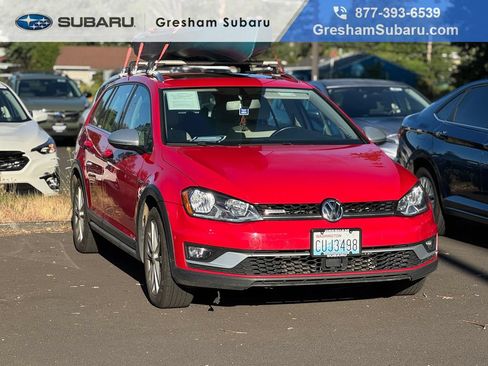Used 2017 Volkswagen Golf Alltrack AWD/4WD image 1